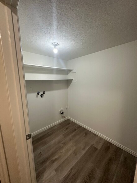 Building Photo - 1482 N 160 W