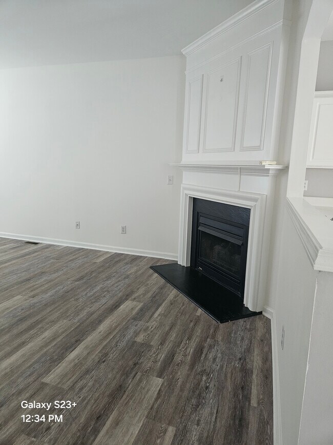 Building Photo - 105 Ruby Walk Dr