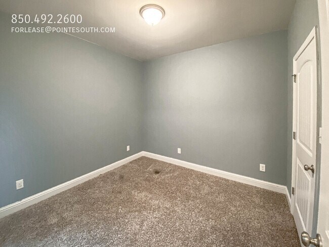 Building Photo - 10686 Dunmore Dr