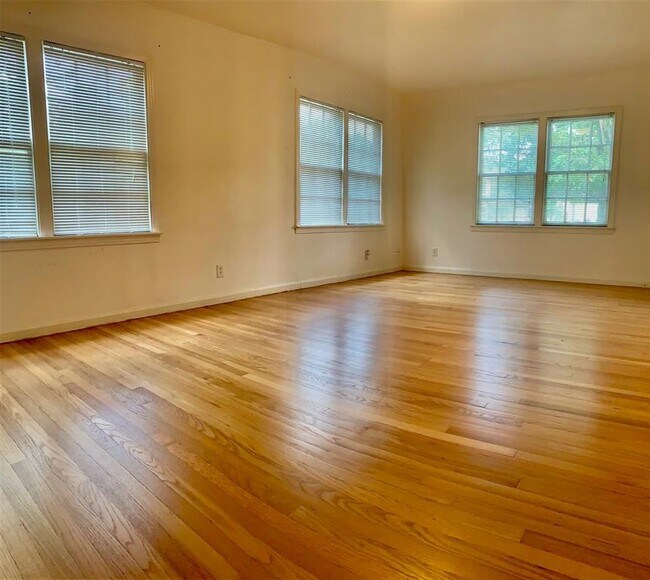 Building Photo - 1505 Ruth Ave