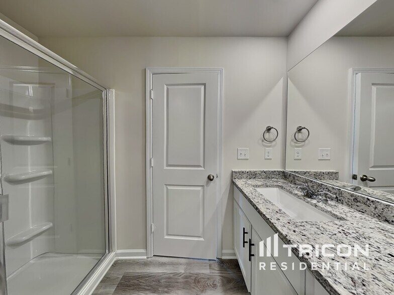 Building Photo - 285 Limestone Cir