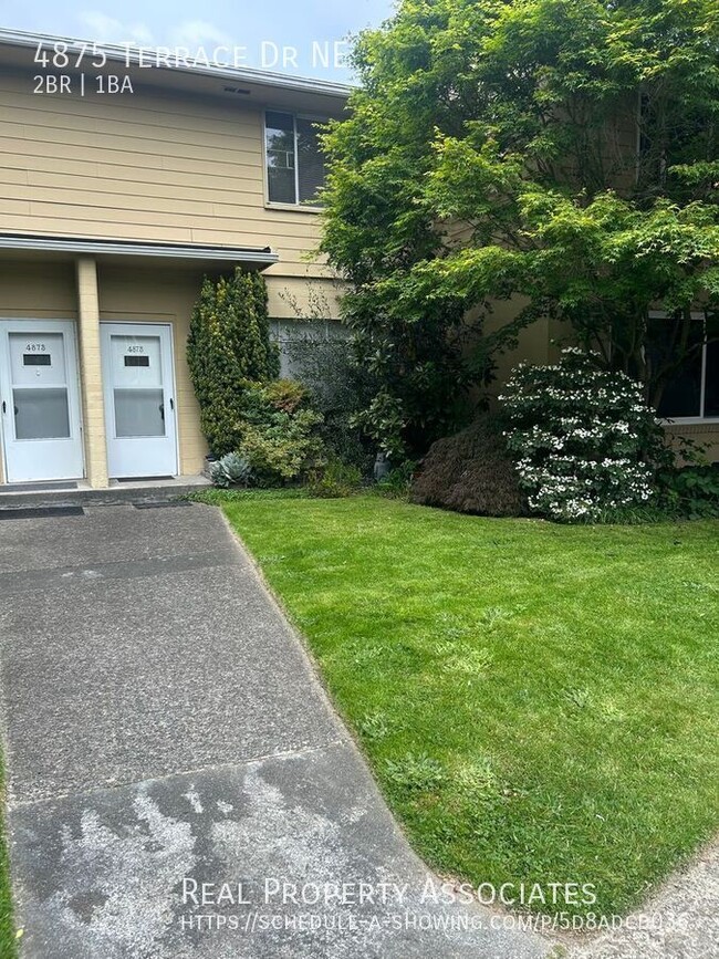Building Photo - 4875 Terrace Dr NE