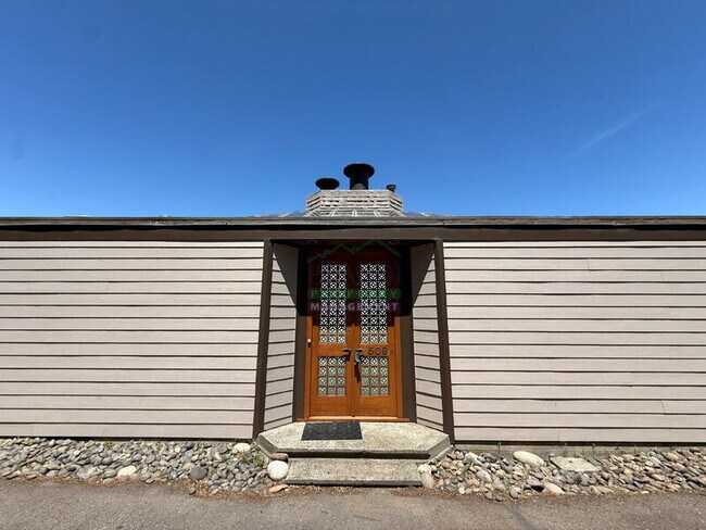Building Photo - 509 Cloudview Trail