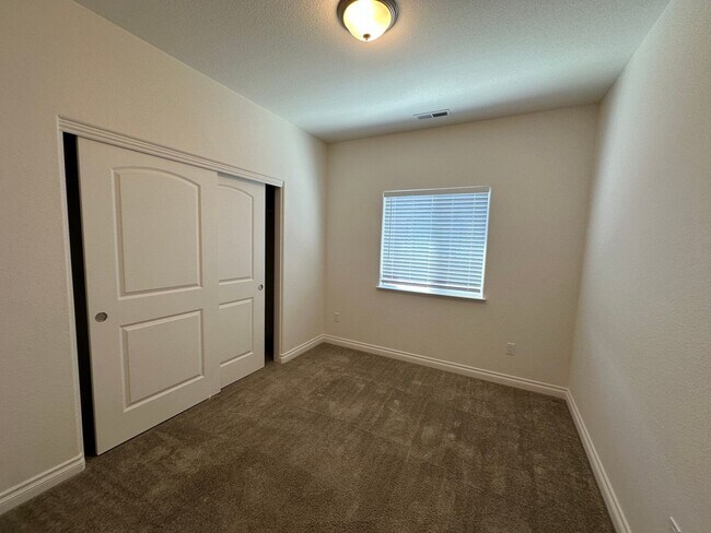 Building Photo - 17854 Davis Mdw Ct