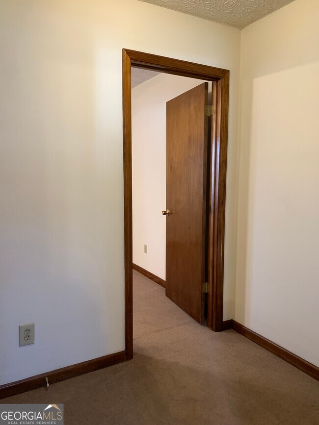 Building Photo - 1107 Booth Ct SW