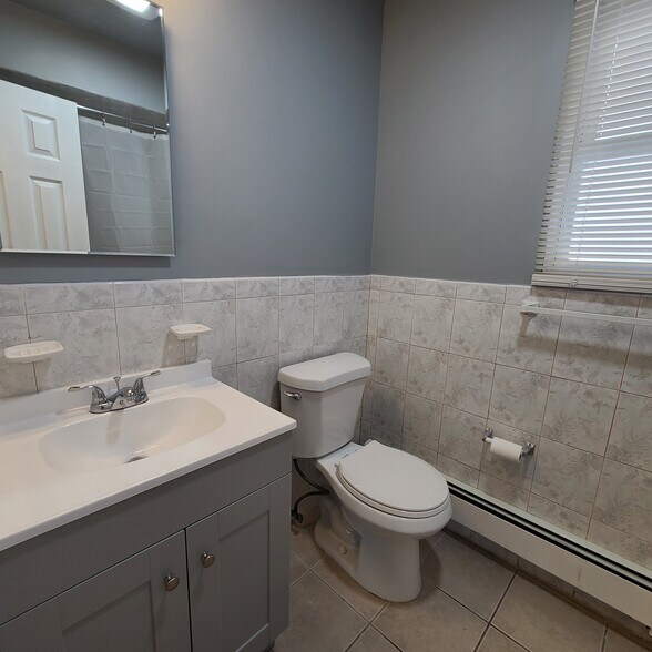 Building Photo - 5211 Cottage Ave