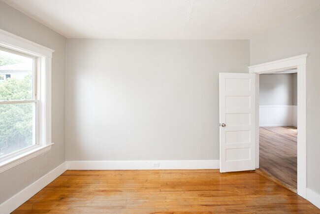 Building Photo - 38 Everard St