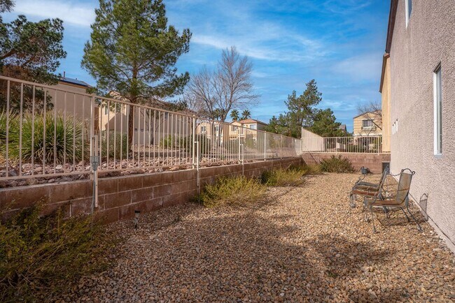 Building Photo - 9936 Elkhead Creek Way