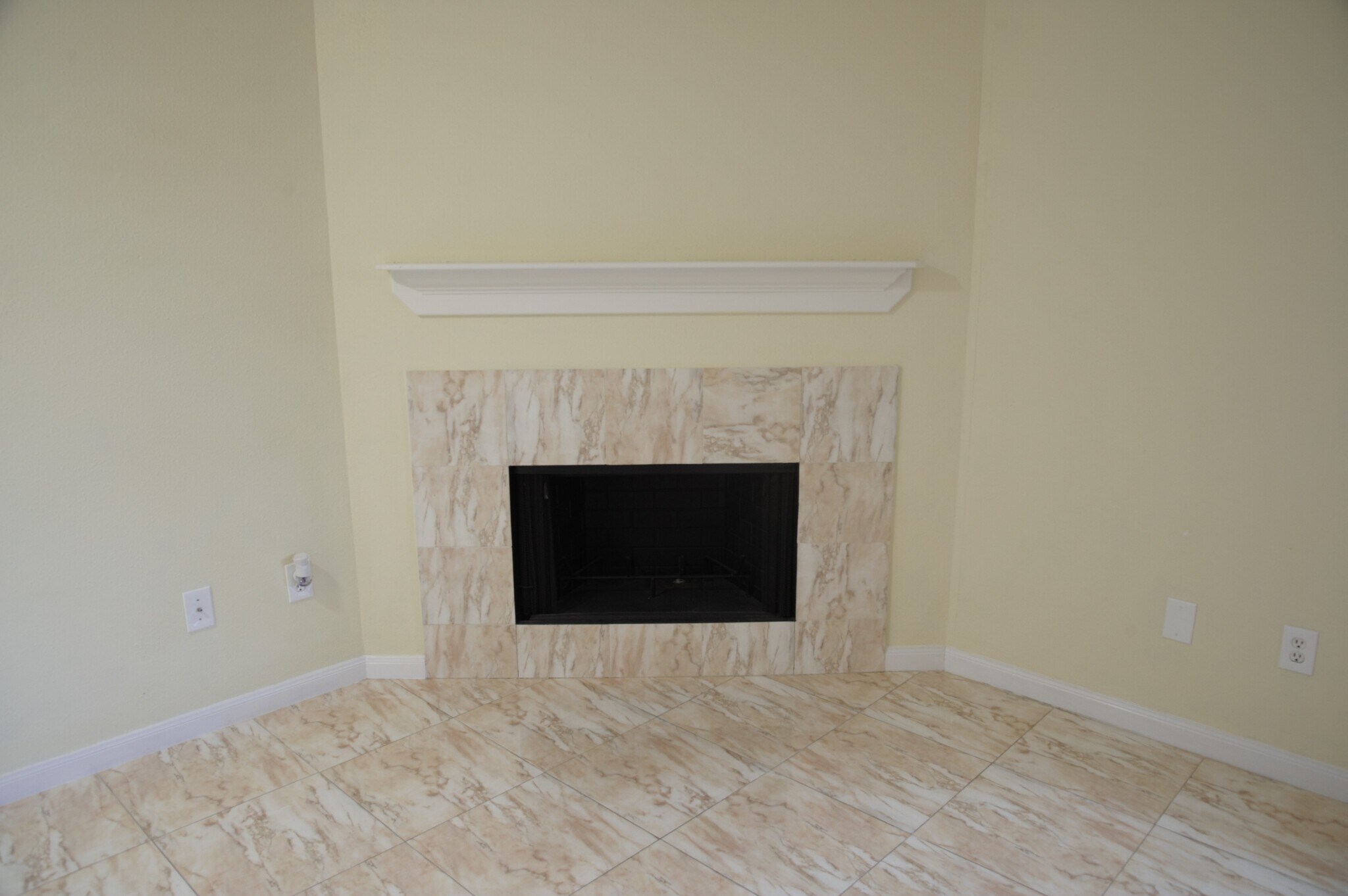 Fireplace in living room - 2750 Holly Hall St