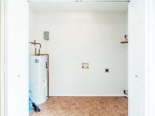 Building Photo - 7 Claypole Ln