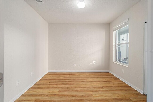 Building Photo - 4570 SW 52nd Cir