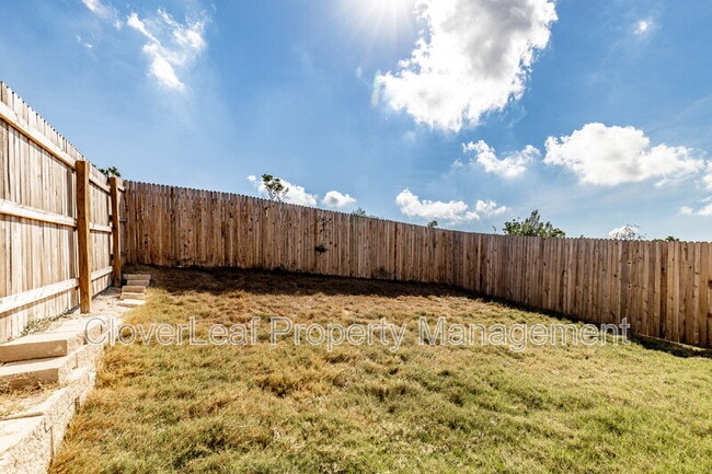 Building Photo - 311 Nespral Dr