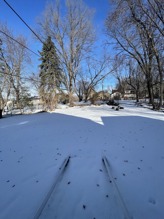 Building Photo - 505 1st St NE