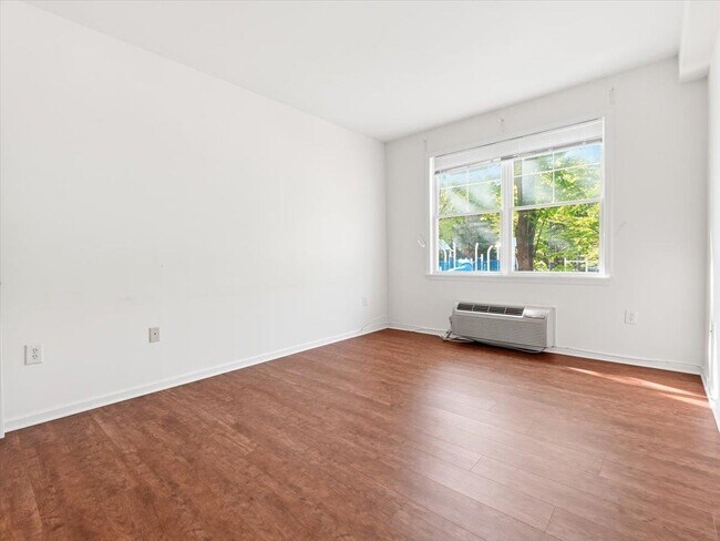 Building Photo - 4 Constellation Pl