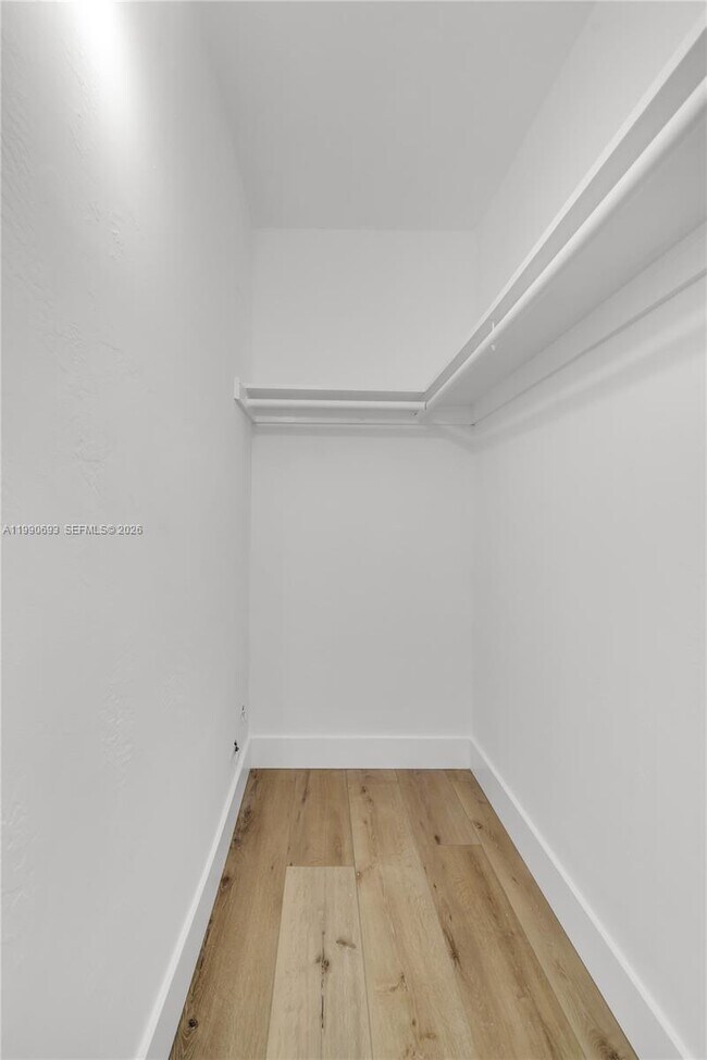 Building Photo - 5991 SW 76th St