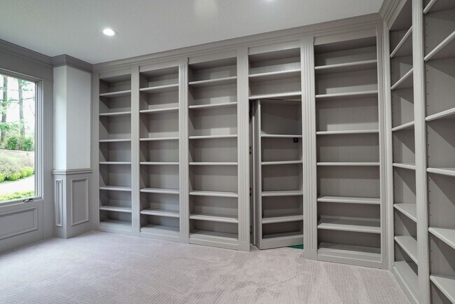 Building Photo - Pete’s Mountain Estate with Mountain Views