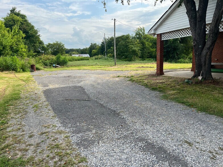 Building Photo - 8028 Hwy 49 E