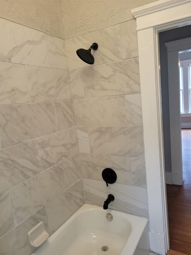 Building Photo - 1916 WALKIER St