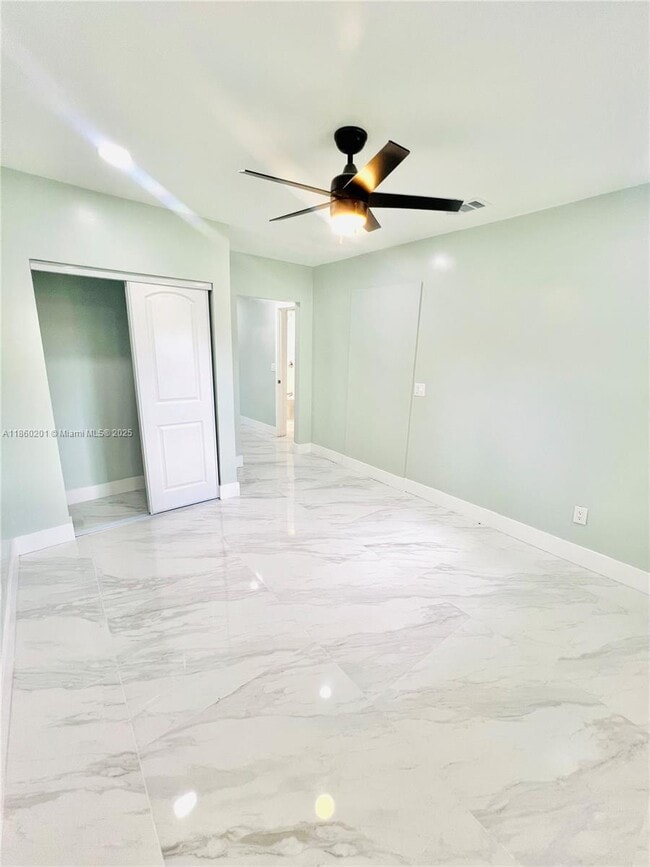 Building Photo - 10370 SW 174th Terrace