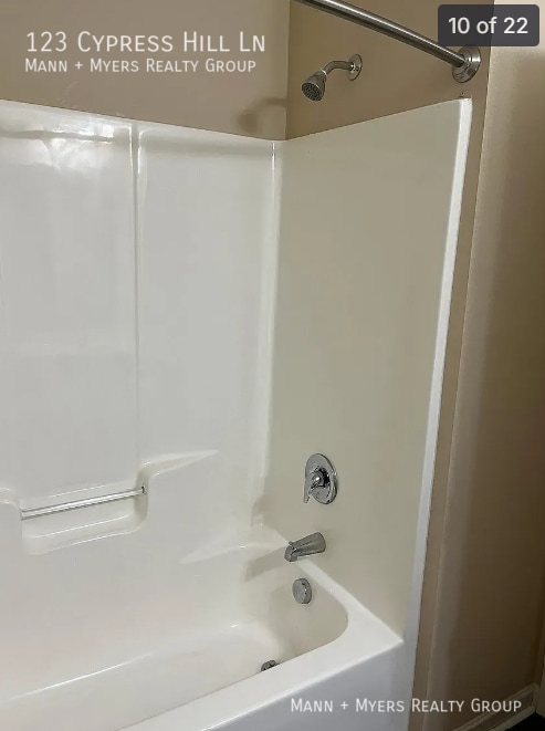 Building Photo - 123 Cypress Hill Ln