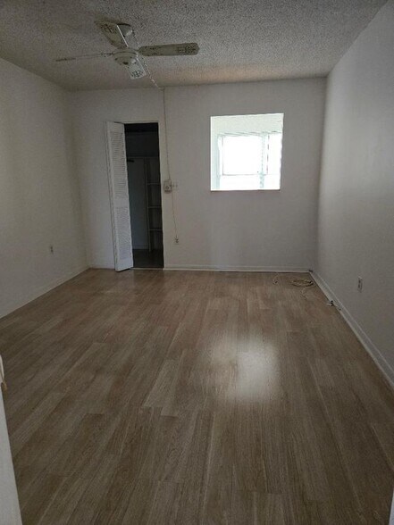 Building Photo - 3128 59th St S