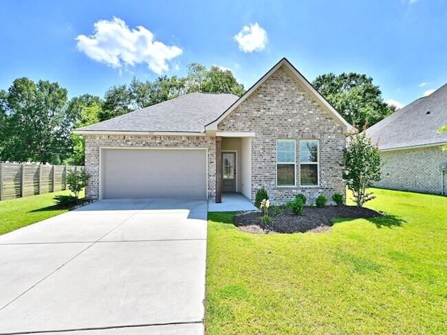 Building Photo - Gorgeous property in the highly sought after Jamestown Crossing in Prairieville