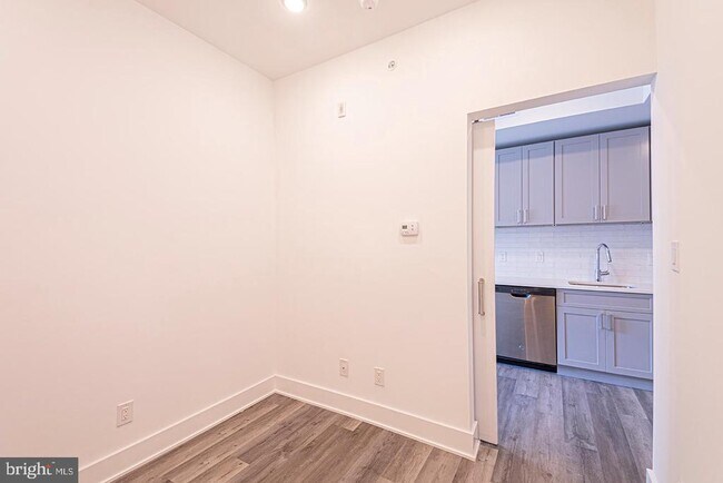 Building Photo - 1245 Ridge Ave