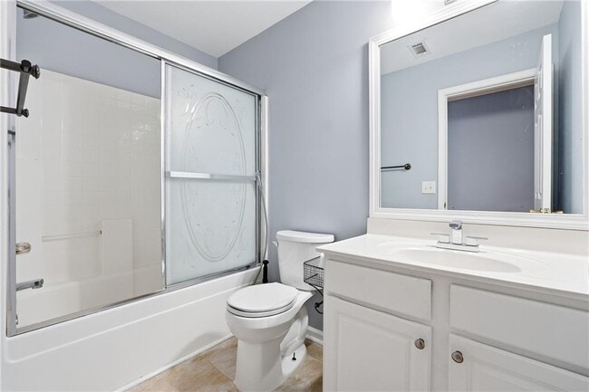 Building Photo - 5440 Village View Ln SW