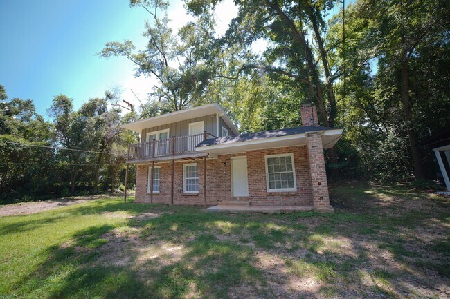 Primary Photo - 1118 Louise Dr