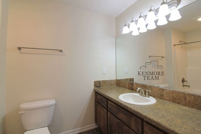 Building Photo - 544 Lakerose Loop