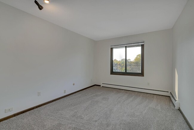 Building Photo - 1690 MN-36