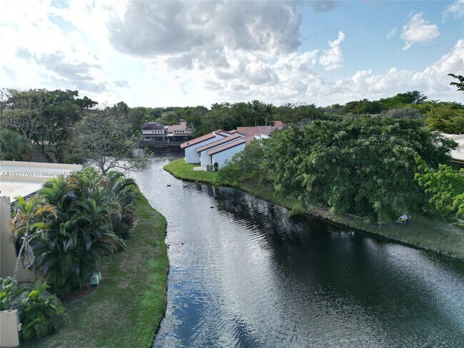 Building Photo - 741 E Coco Plum Cir