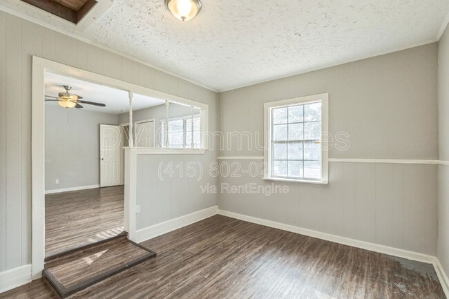 Building Photo - 6419 Belarbor St