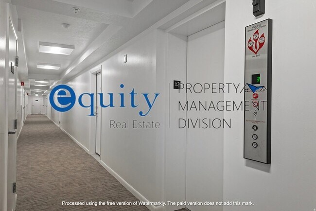 Building Photo - 1032 E 400 S