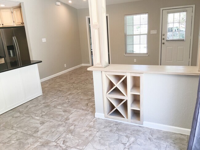 Building Photo - 6608 Pebble Spring Dr