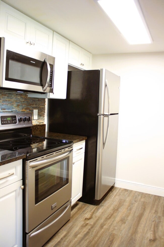 Building Photo - 123 San Paulo Cir