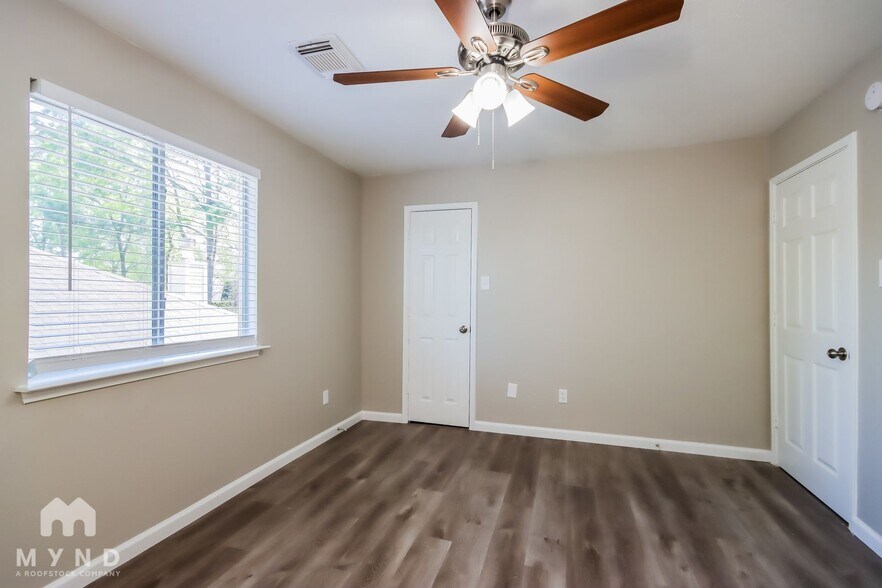Building Photo - 7606 Bronze Trail Dr