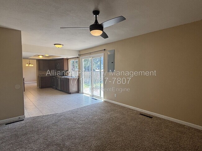 Building Photo - 3823 Windsong Ct
