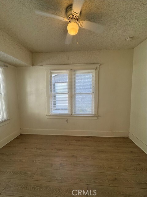 Building Photo - 1538 W 51st Pl