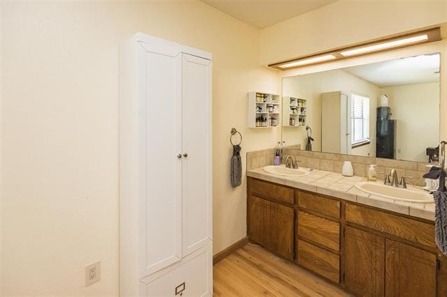 Building Photo - 7215 NW Willow Creek Dr