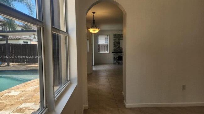 Building Photo - 25309 SW 118 Ct