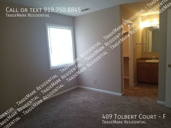 Building Photo - 409 Tolbert Ct