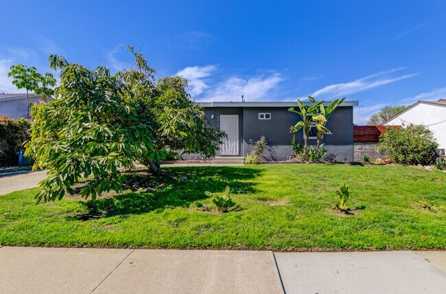 Building Photo - 4028 Casita Way
