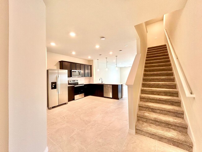 Building Photo - Live in style: Family-friendly 3BR, 2.5BA ...