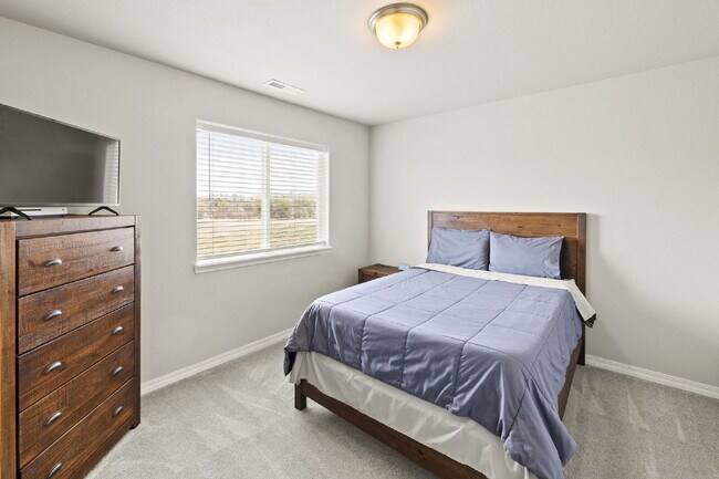 Building Photo - Well maintained Fountain Home with 3 bedrooms and  beautiful mountain views.