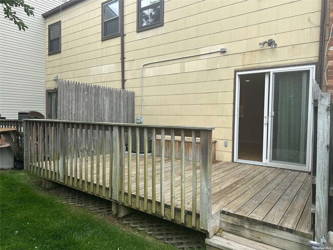Building Photo - 2410 Farmers Ave