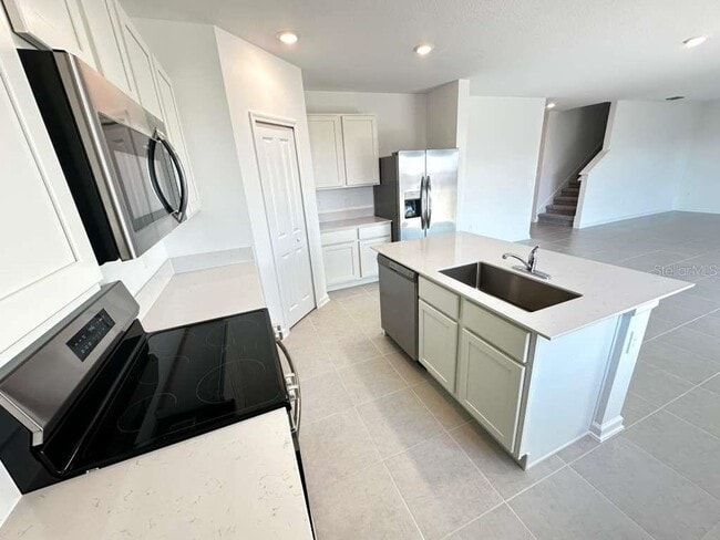 Building Photo - 4734 Katrina Dr