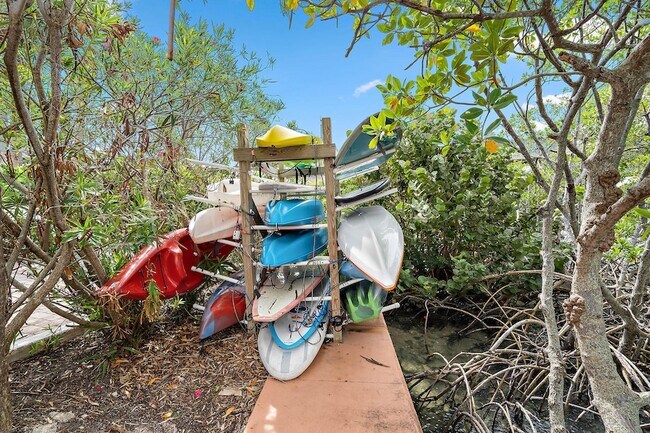 Building Photo - 225 S Beach Rd