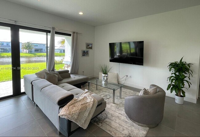 Building Photo - 17267 Windy Pointe Ln