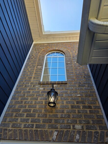 Building Photo - 713 Presscott St